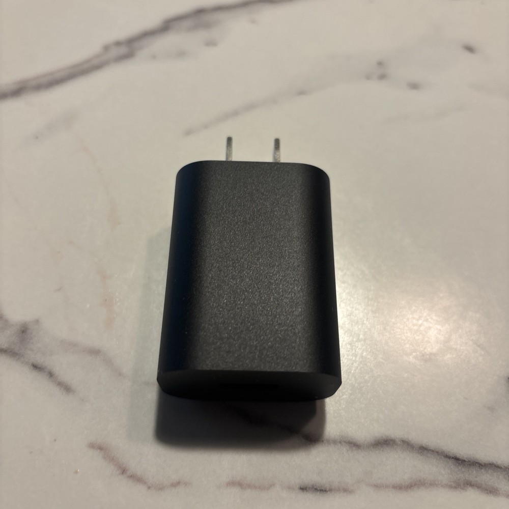 Amazon Echo Dot (2nd Generation) Smart Assistant - White RS03QR (READ DESC)