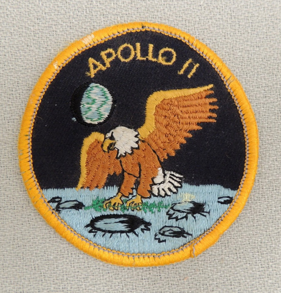 APOLLO 11 Eagle Has Landed   3"  SPACE PATCH Unused with flaws