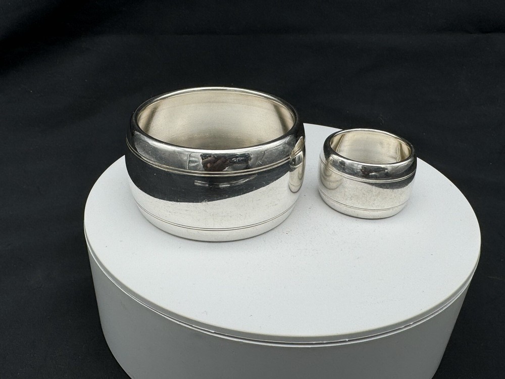 Sterling Silver Napkin Ring with one Miniature