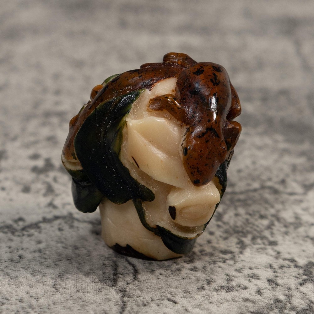 Double Brown Gecko Lizard Tagua Carving