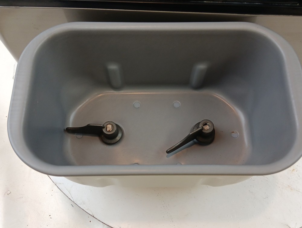 Zojirushi Bread Machine BB-CEC20 Home Bakery Supreme Breadmaker Black