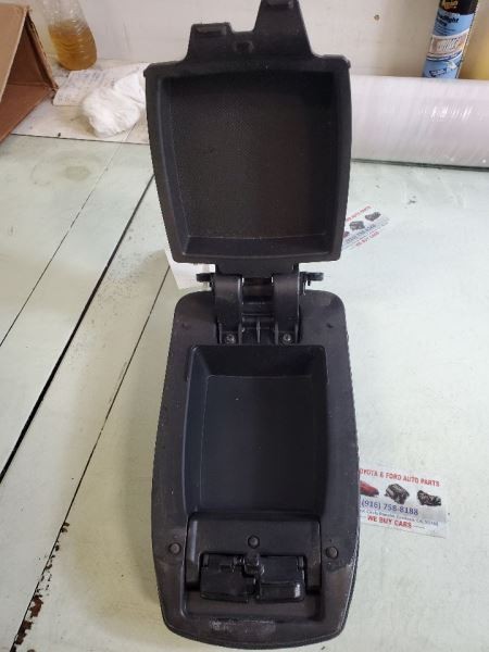 COROLLA 2019 Armrest