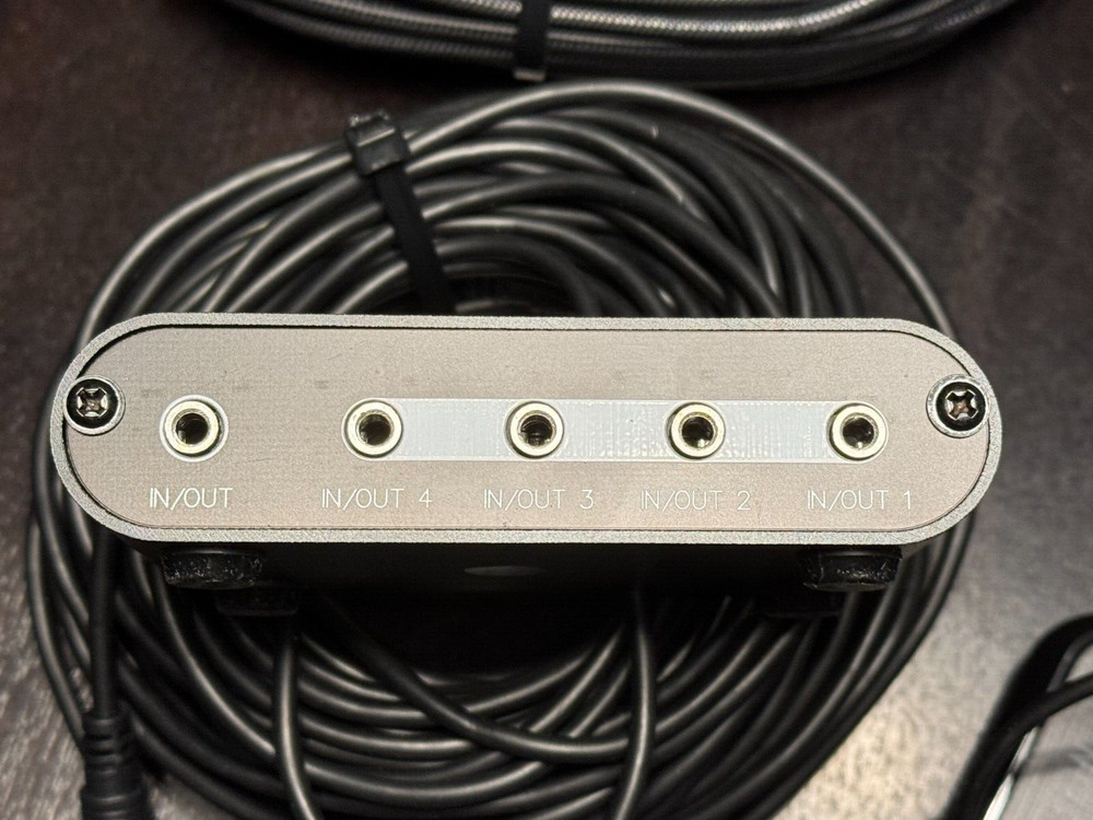 4 port digital audio switch with cables - paranormal - ghost hunting - EVP