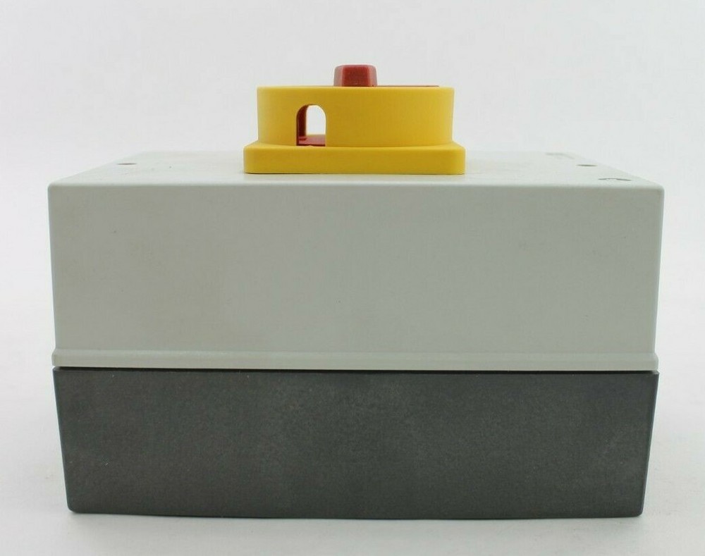 Salzer H233-41300-710N4 Disconnect Switch