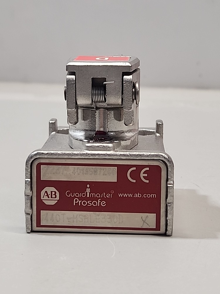 ALLEN BRADLEY 440T-MSBLE330D GUARD MASTER PRO SAFE