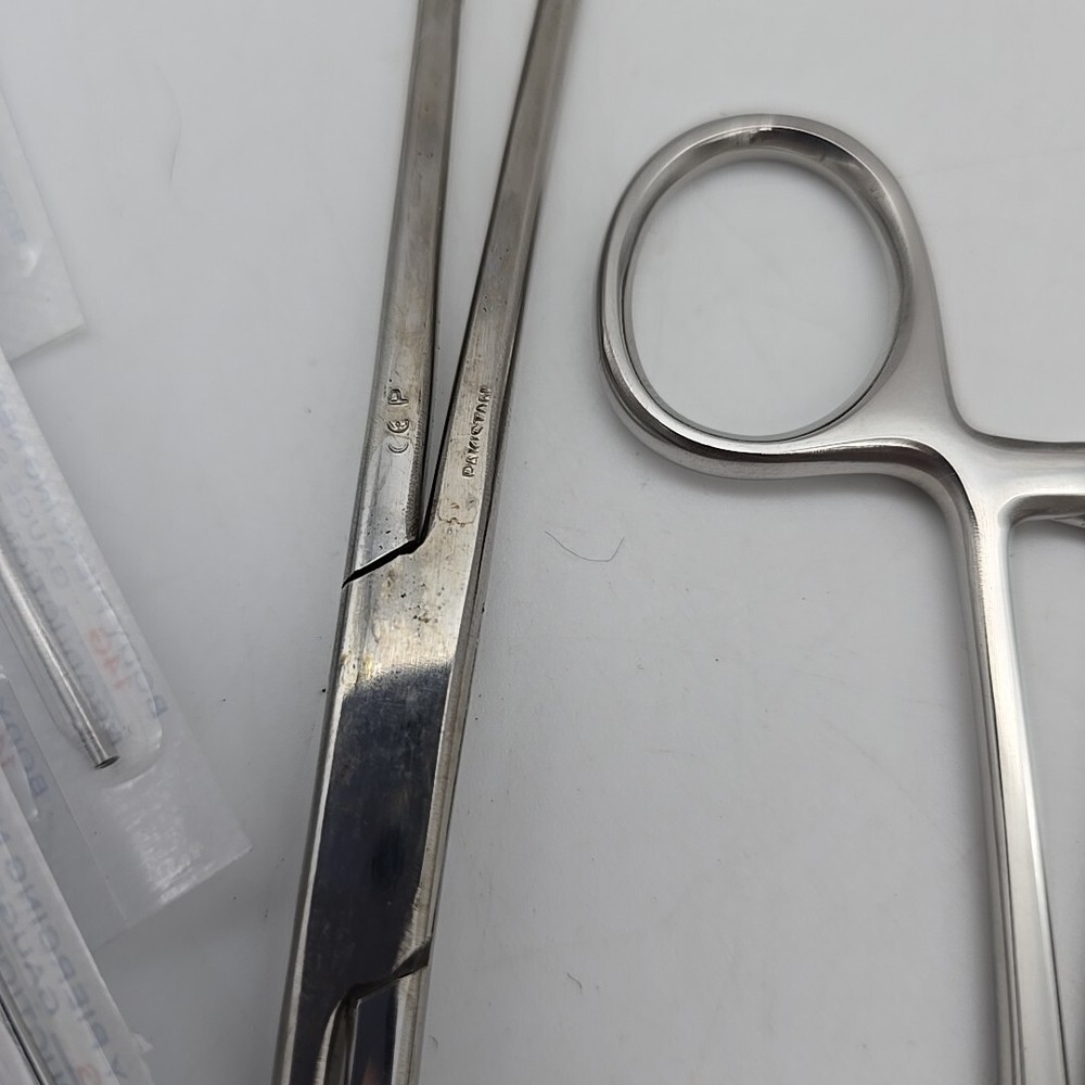 Lot for BODY PIERCING Forceps Kit Open box