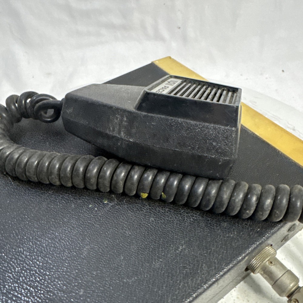 Vintage Pace 8046 CB with Microphone