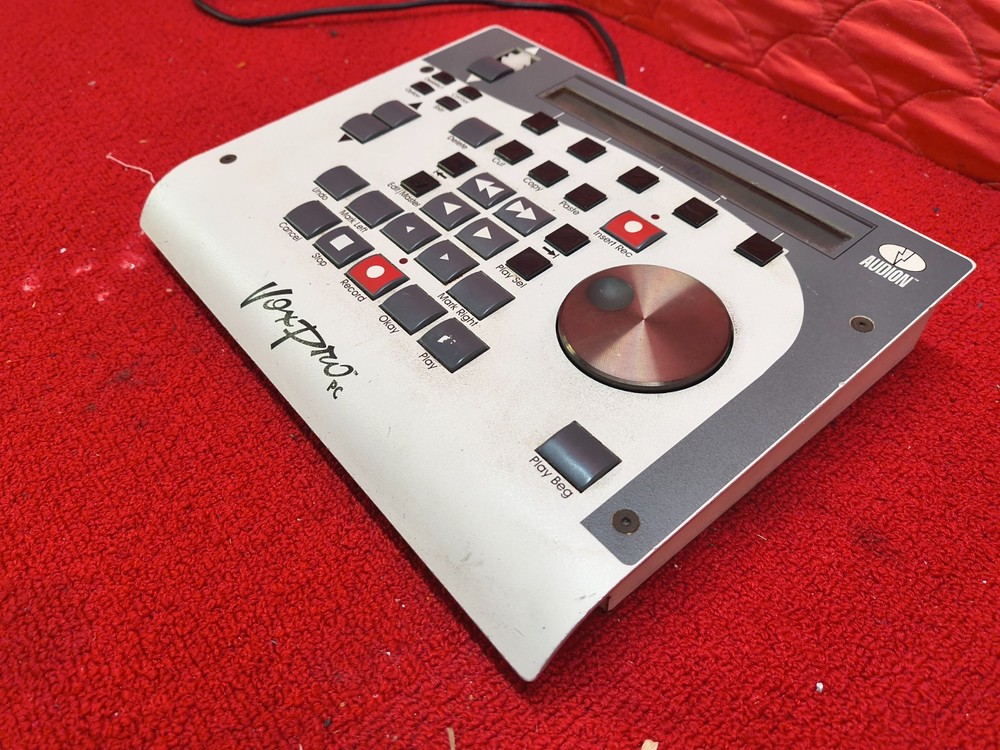 Used Cover For Button Missing Still Work Audion Vox Pro PC Version 2.02 Good Con