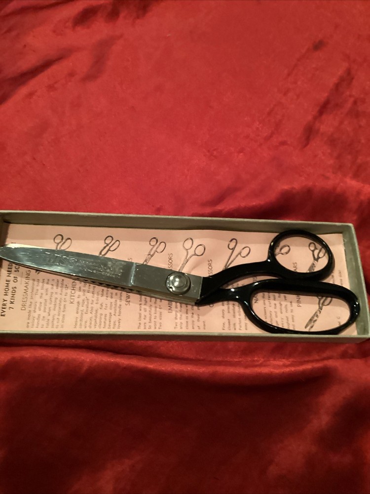 WISS Pinking Shears Vintage / Original Model C Black Handle & Box & Thimbles