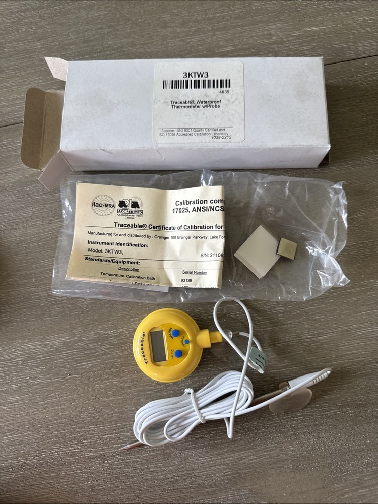 Traceable 4039 Waterproof Thermometer With Probe and Cable