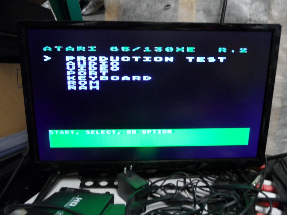 Atari 1200XL Computer Game Console w/ Power & Composit Video cable - Tested