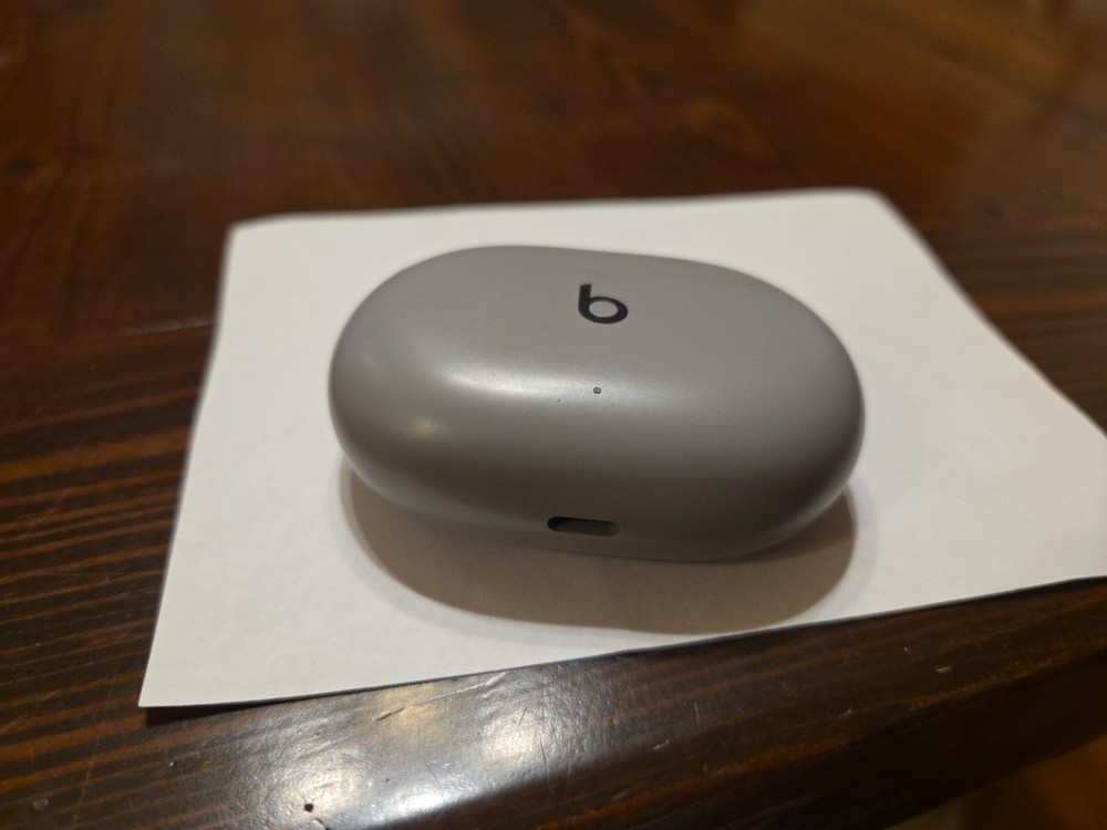 Replacement Beats Studio Buds Moon Gray Dock Case Charger