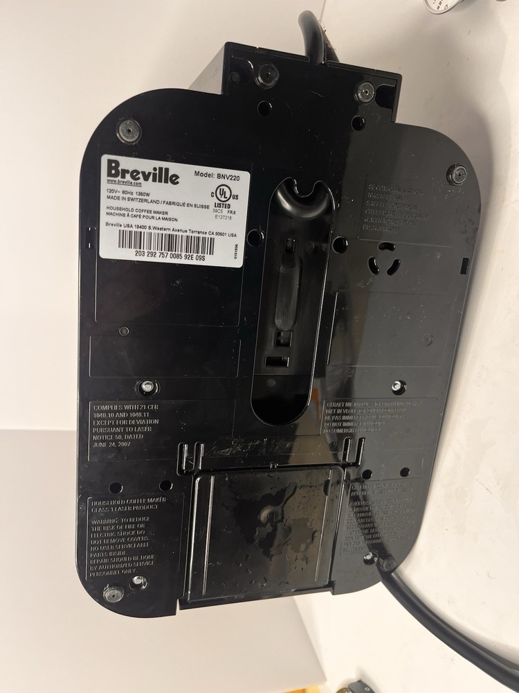 Breville Vertuo Coffee Machine Chrome - Includes 4 pods