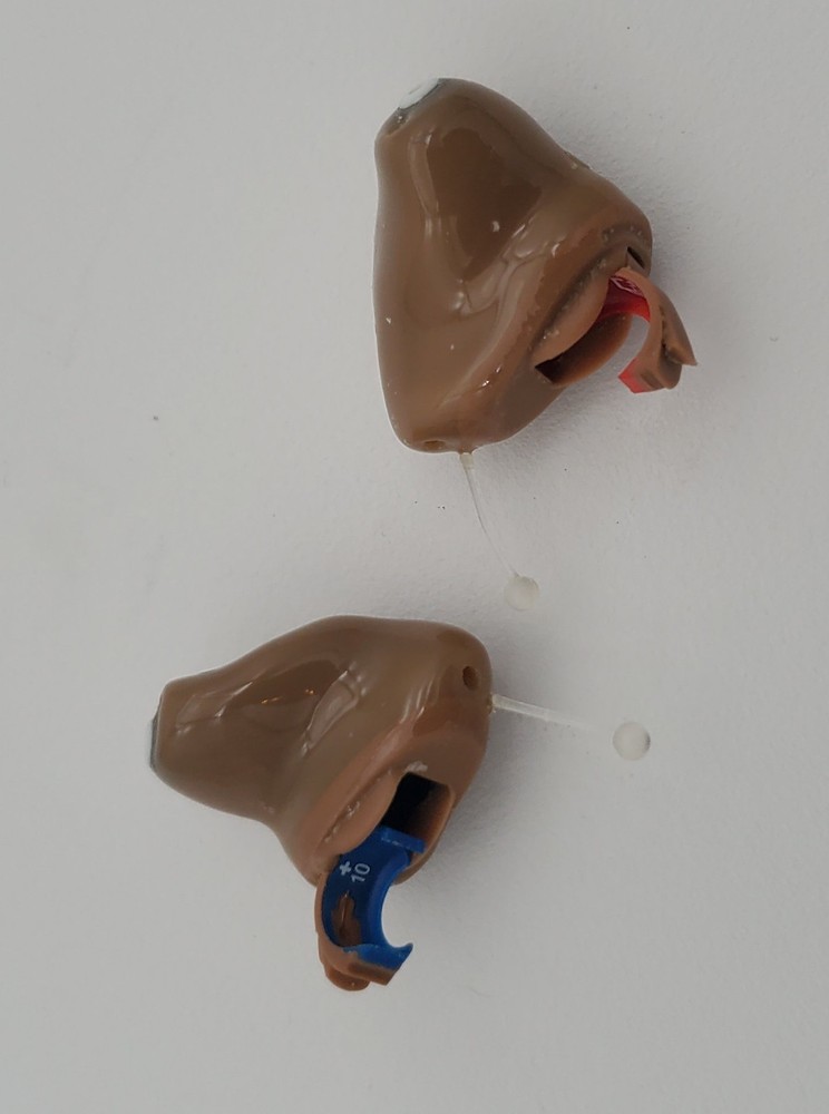 Unitron Hearing Aid ITE In The Ear Pair- Untested