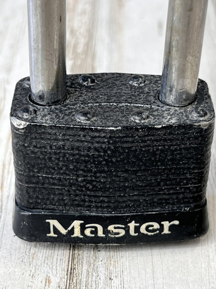 Master Lock - Keyed Padlock - Black - 1 Key