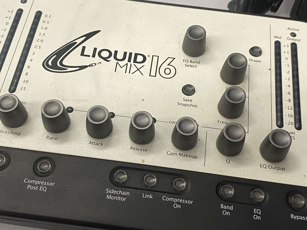 Focusrite Liquid Mix 16 - FireWire DSP Processor and Control Surface