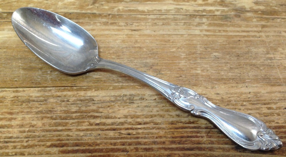 Japan Stainless Unknown Maker Help Pattern ? Scrolls Plumes 1 Teaspoon Tea Spoon