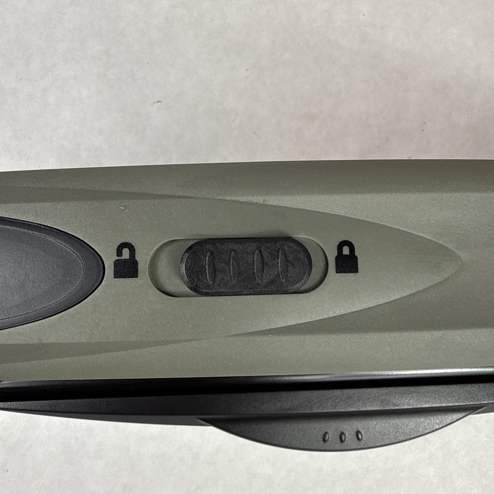 Staples Arc System 11-Hole Desktop Punch, 8-Sheet Capacity, Model 40836 EUC