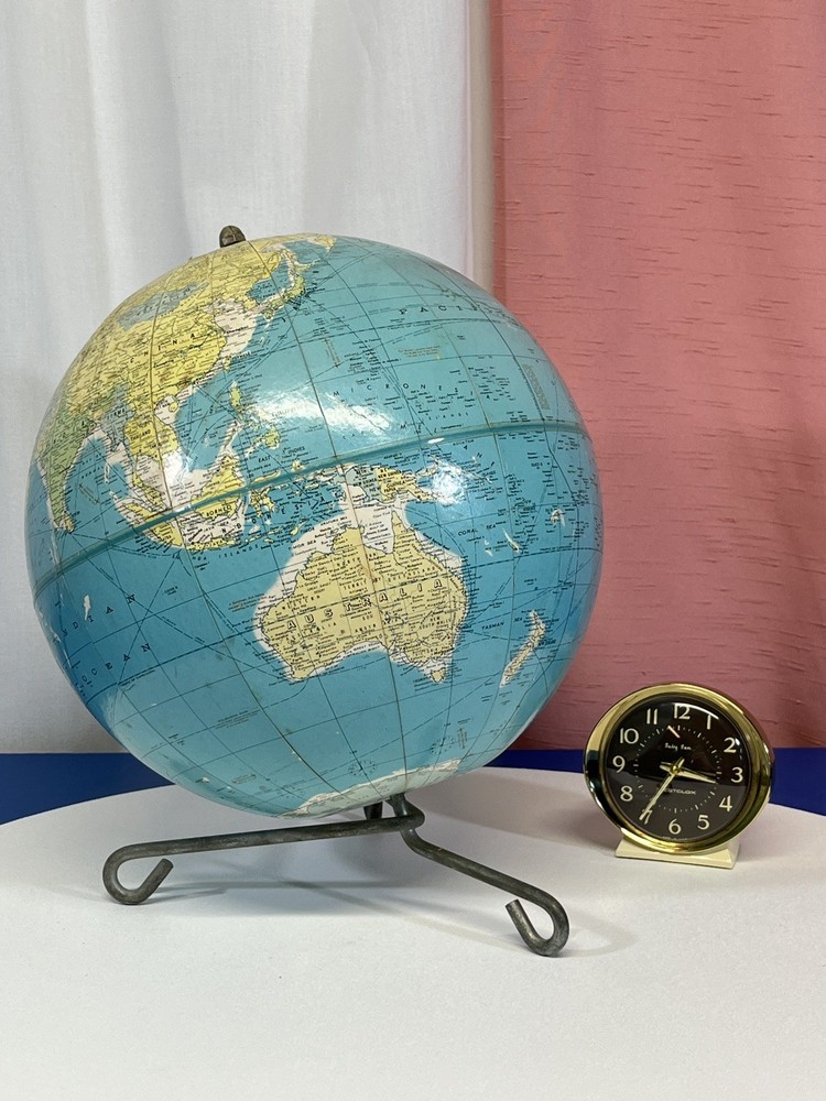 Late 50s Globe on Tripod Wire Base