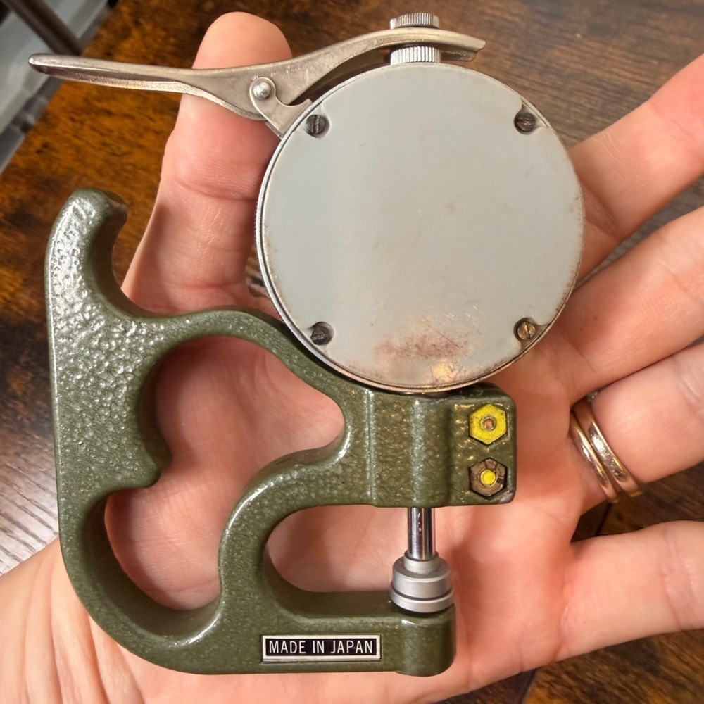 Mitutoyo 7300A Dial Thickness Gauge precision measuring tool.