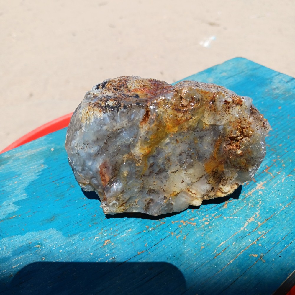 Blue Agate Potential For Slabbage And Cabbage Is Prevalent