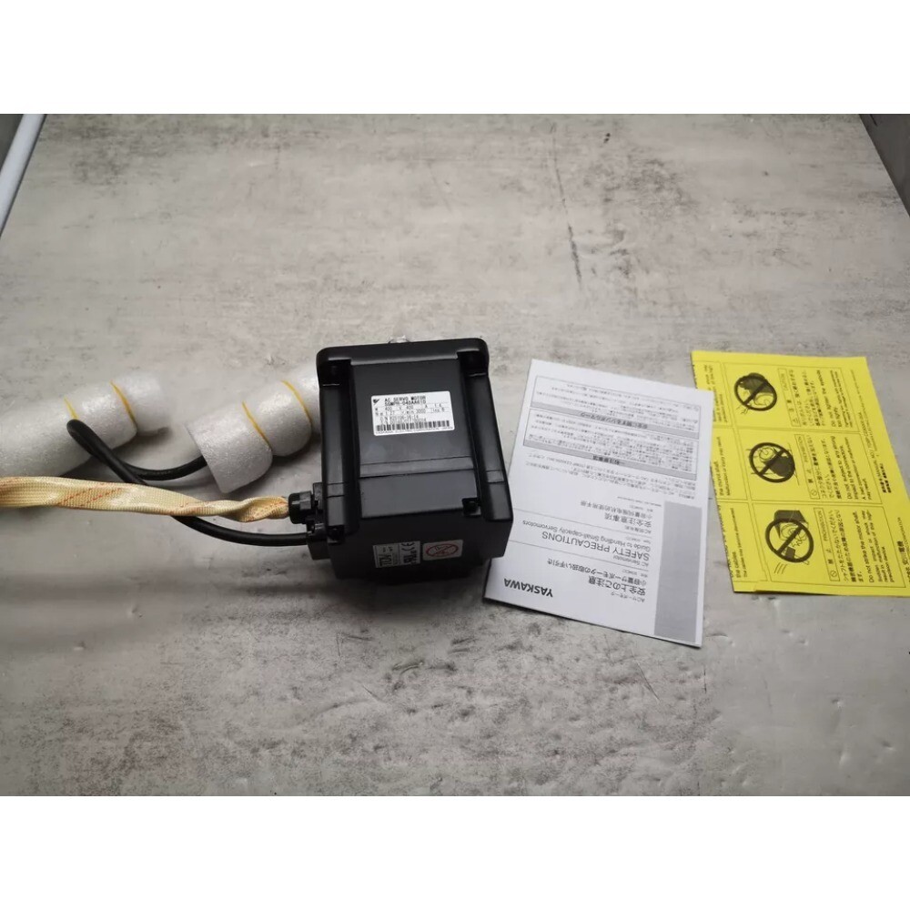 NEW SGMPH-04DAA61D Yaskawa