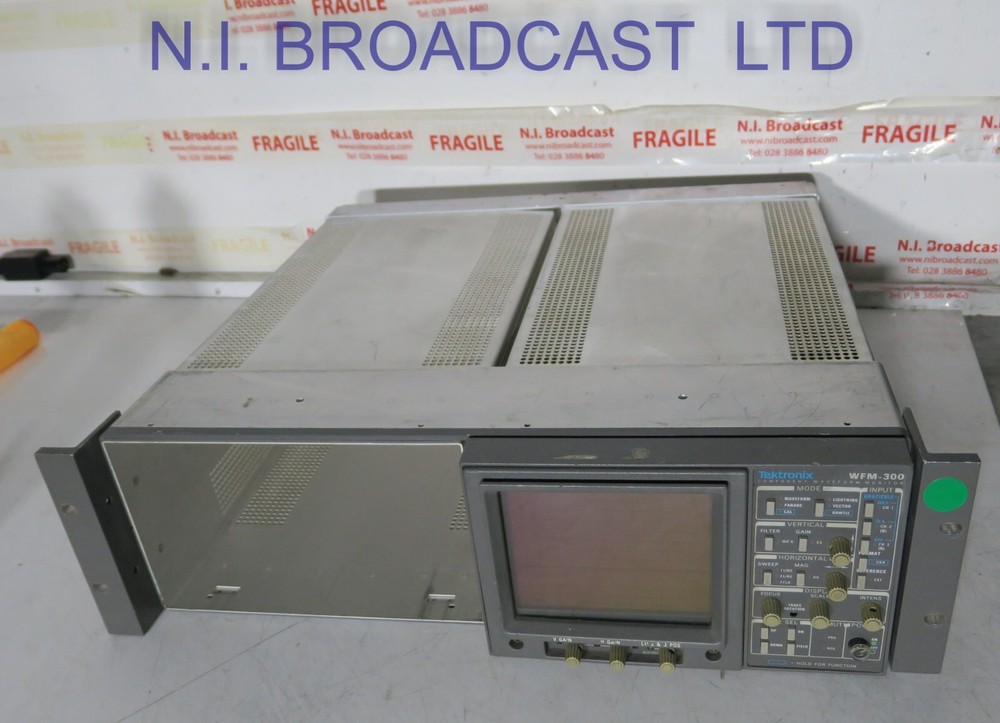 Tektronix wfm300 waveform vectorscope composite / component. excellent