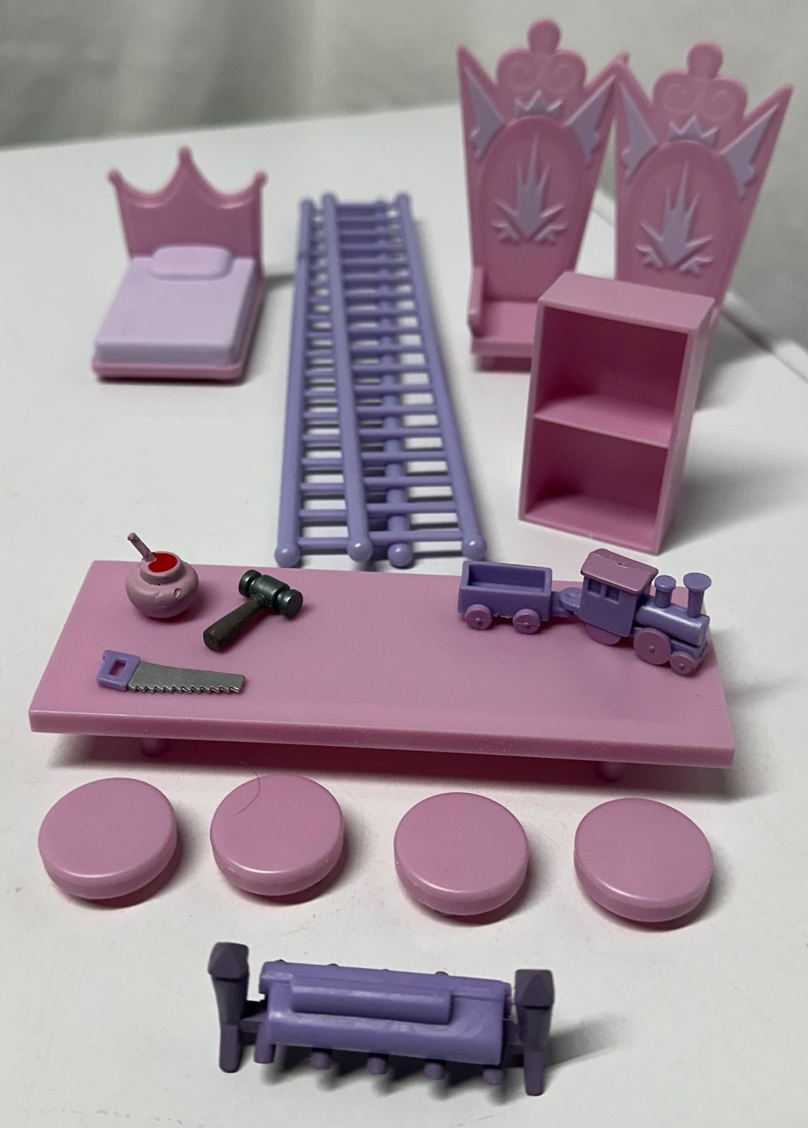 Playing Mantis Rudolph - Santa's Castle - plus extras from non-smoking home!