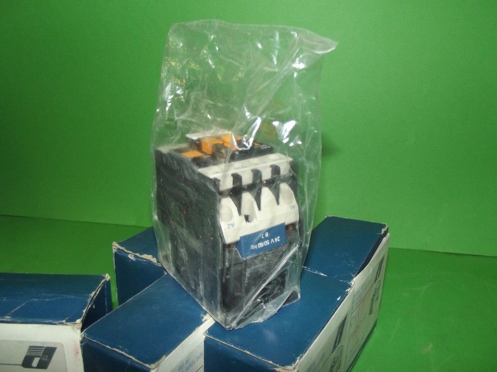 Telemecanique CA2DN31B7 Control Relay Coil 24 VDC