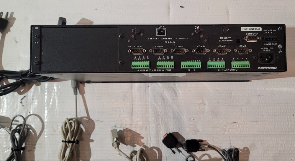 Crestron AV2 Audio Video Control Processor / Smith & Nephew Works Great~