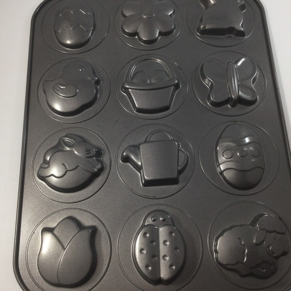 Wilton Baking Tray 12 Cookies Animals Flowers Easter
