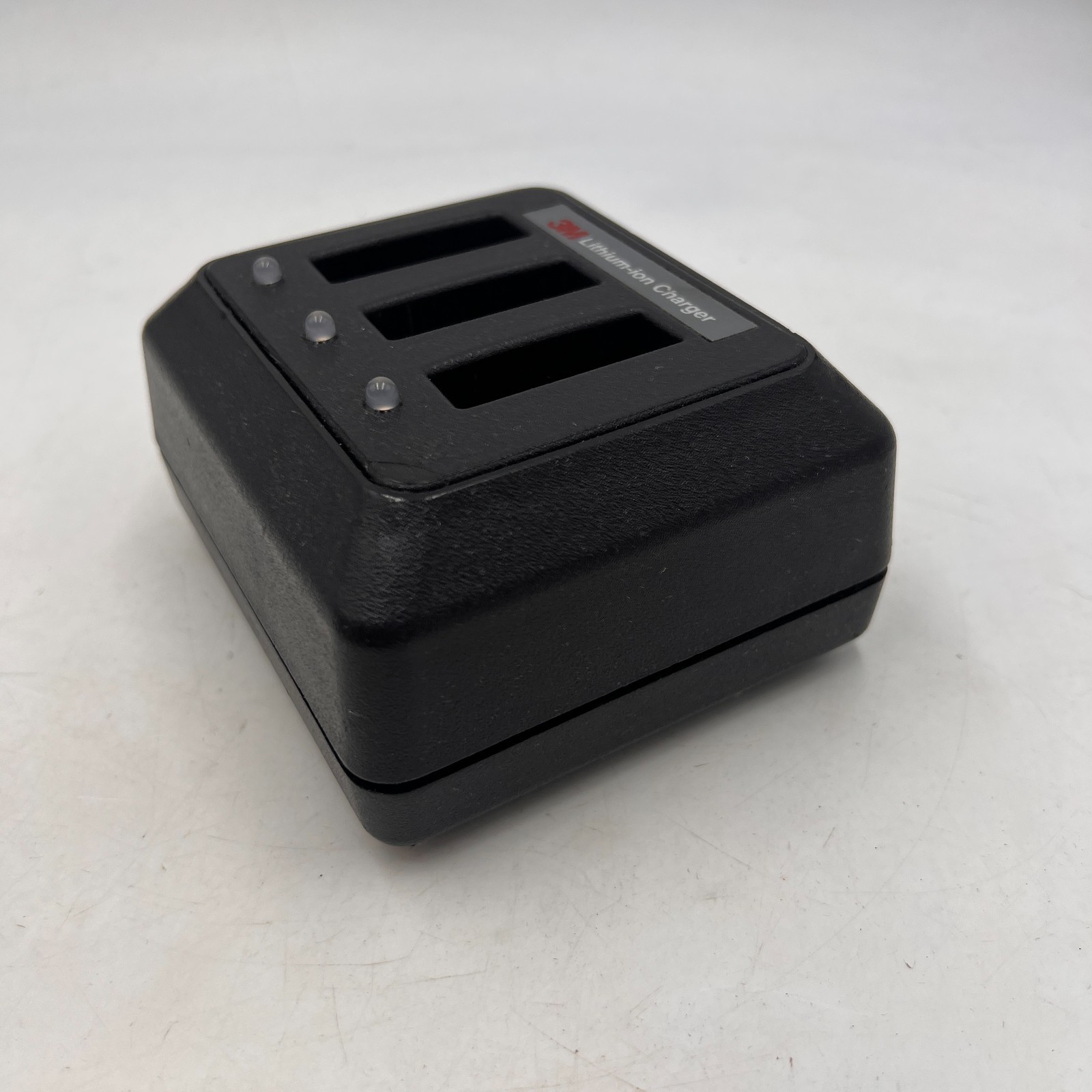 3M Lithium Ion Battery Charger For XT-1 C1060 Drive Thru Intercom Headset C933AA