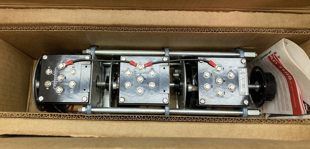 Superior Electric,Type 216CU-3,3-Phase Powerstat 3.5A