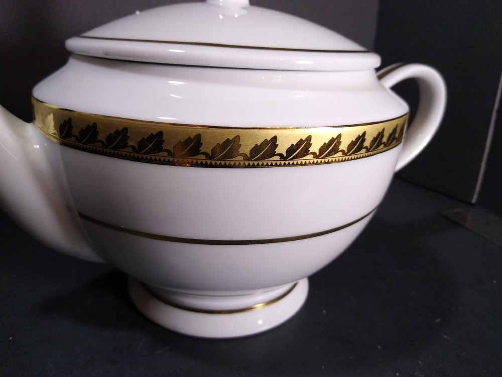 Muirfield Golden Leaf Teapot