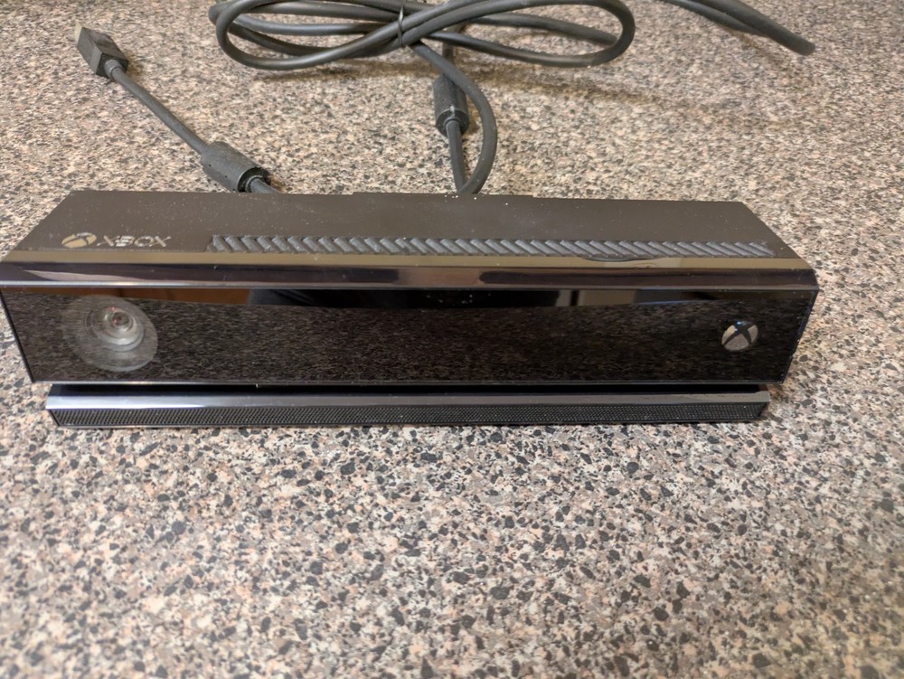 Used XBOX One Kinect Sensor Model 1520 and NEW Unopened Kinect Adapter