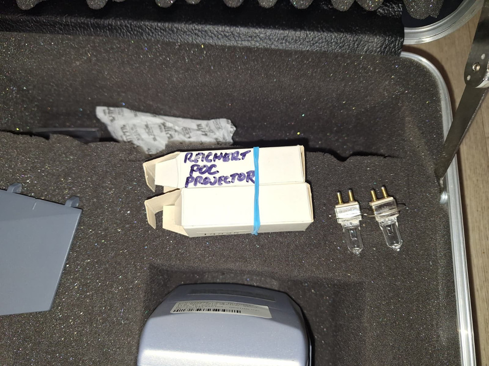 Nidek ARK-30 Type R Portable Handheld Autorefractor Keratometer