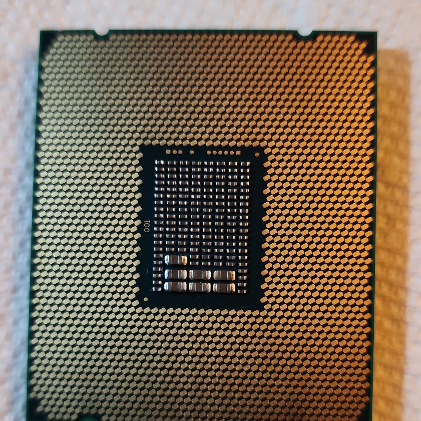 [Lot of 6] Intel Xeon E5-2698V4, E5-2630V3, E5-2687WV3 Server CPUs