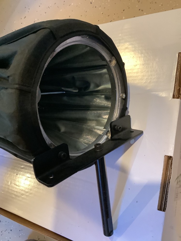 Doug Box EUO 28” Soft Box