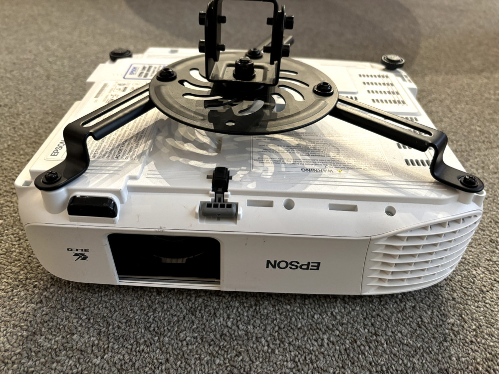 EPSON 3LCD PROJECTOR MODEL H979A