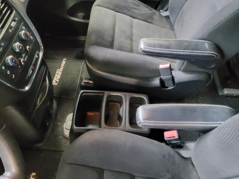 Used A/C Selector Switch fits: 2015 Dodge Caravan AC front dash mounted manual c