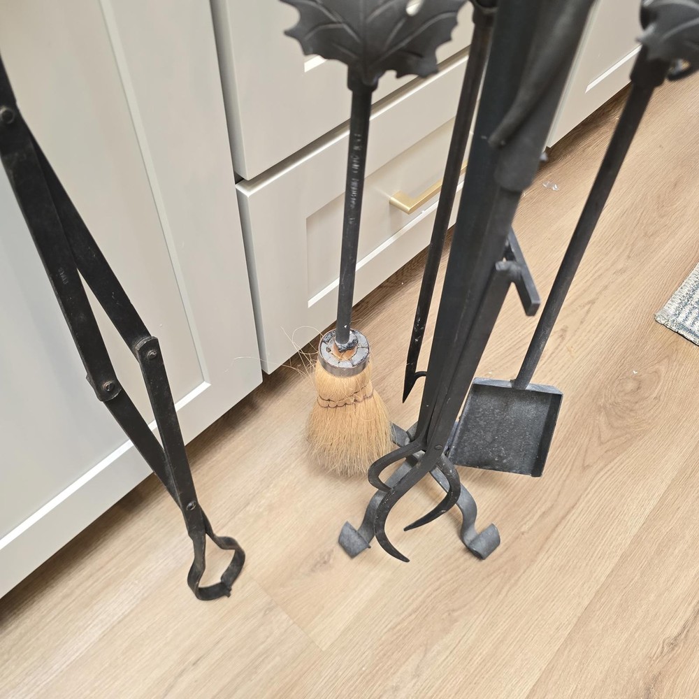 Minuteman Maple Leaf Fireplace Tool Set