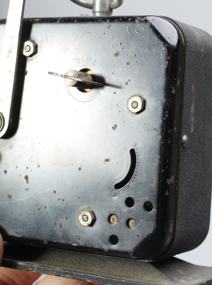 VINTAGE INGERSOLL MASS. PRECISION MECHANICAL CLOCKWORK INTERVAL TIMER NEEDS CLA