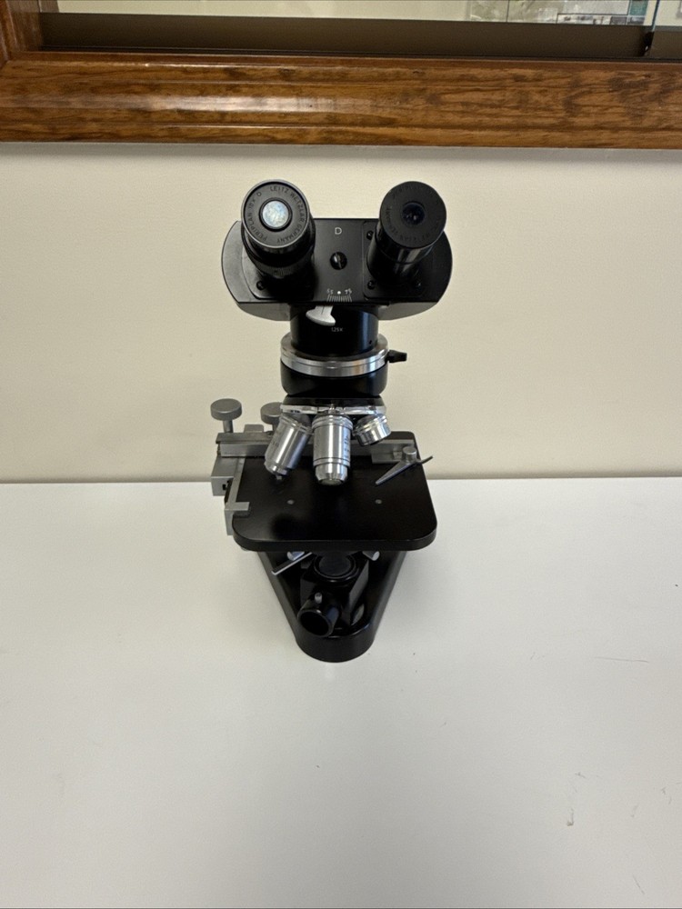 Untested ERNST LEITZ WETZLAR Binocular Microscope W/ 4 Objectives