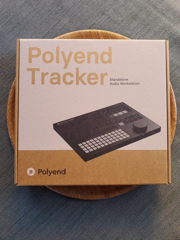 Polyend Tracker *MINT* Sequencer sampler MIDI workstation wavetable synthesis