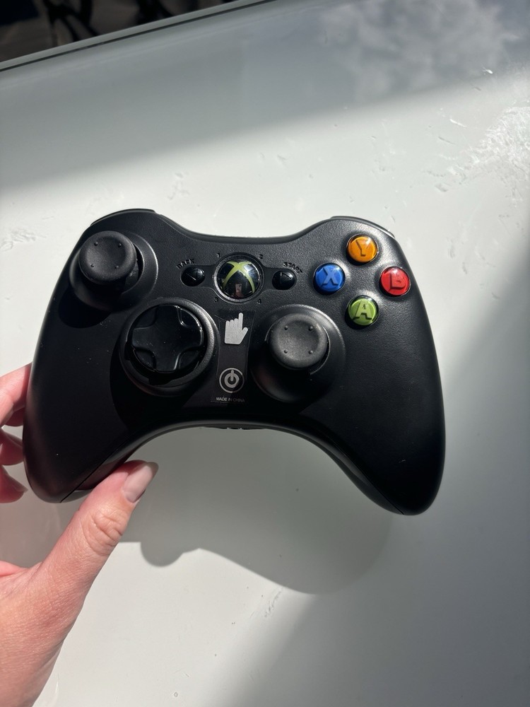 Microsoft Xbox 360 Wireless Controller Black/Black with Batteries NEW SEALED