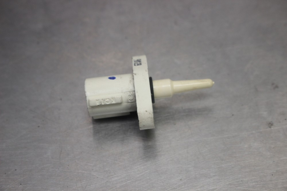 09-12 Honda CBR 600RR Air Temperature Temp Sensor