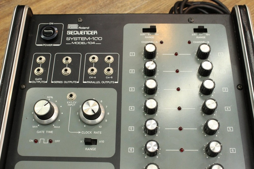 ROLAND SYSTEM-100 MODEL 104 [510642]