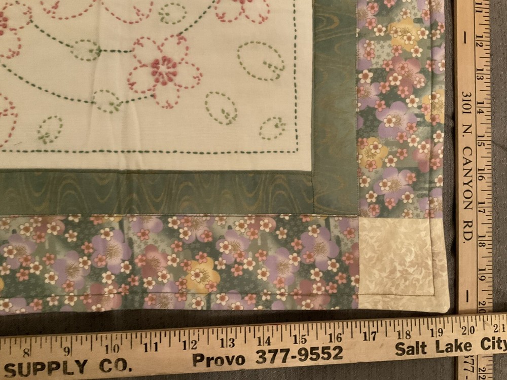 Wall quilt Sashiko Floral