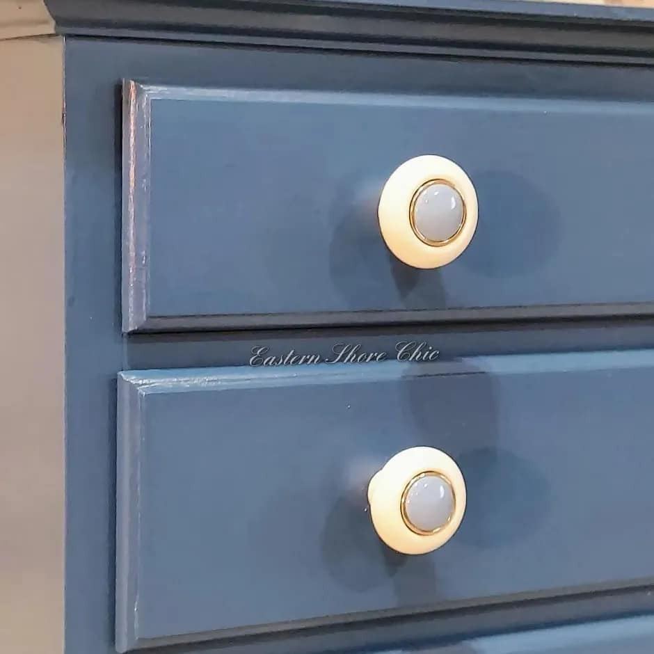 1-1/2" Ceramic Knob White with Light Blue Insert