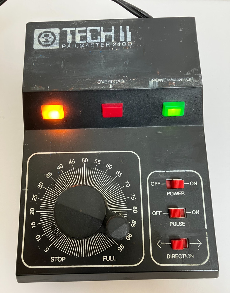 MRC TECH II RAILMASTER 2400 POWER PACK  #2 TESTED FINE